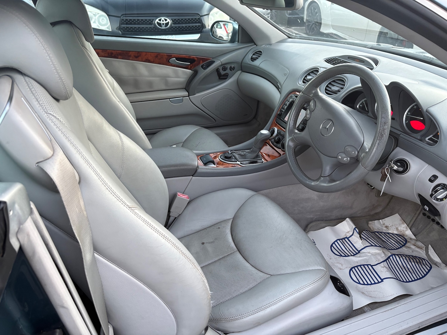 Used Mercedes-Benz SL 2003 for sale - 75918172: Photo 12