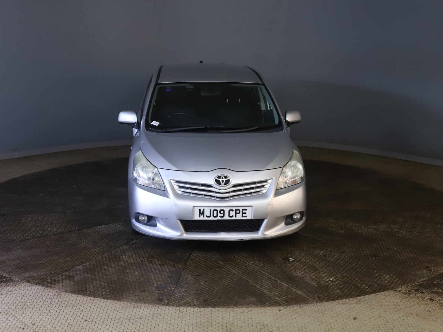 Used Toyota Verso 2009 for sale - 76357820: Photo 2