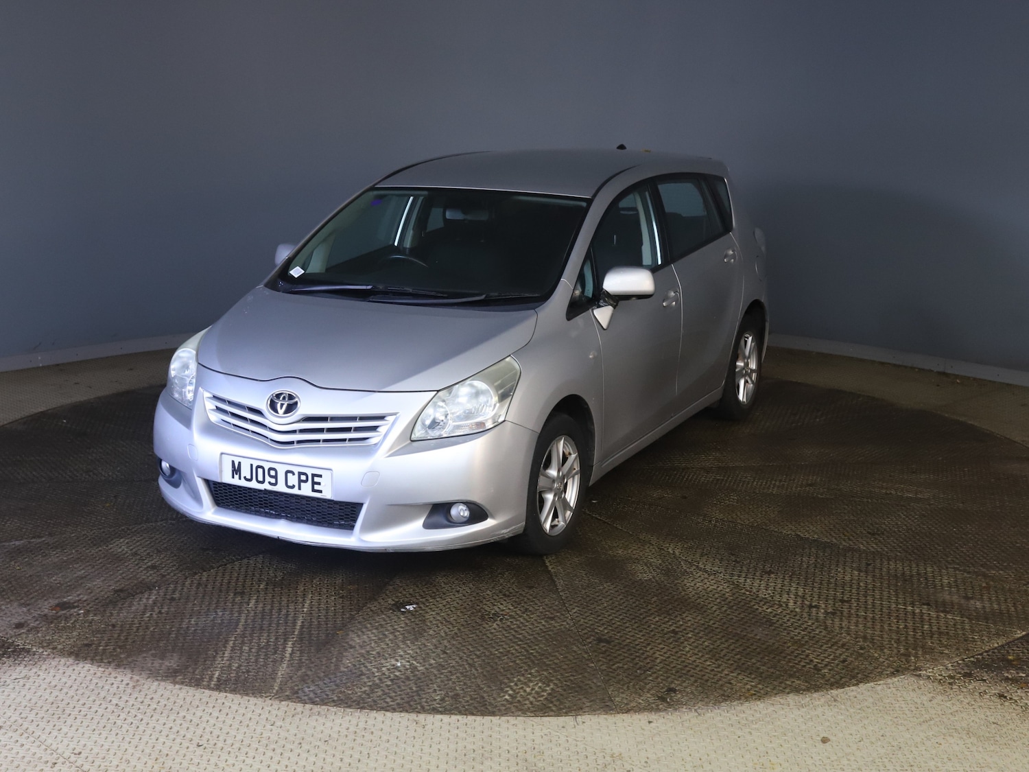Used Toyota Verso 2009 for sale - 76357820: Photo 3