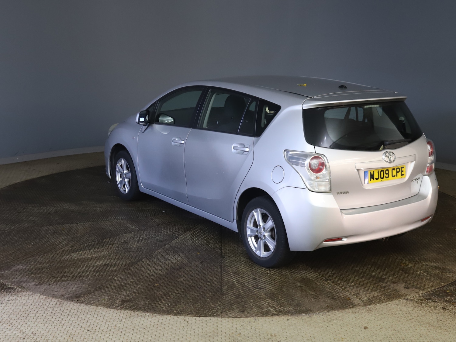 Used Toyota Verso 2009 for sale - 76357820: Photo 4