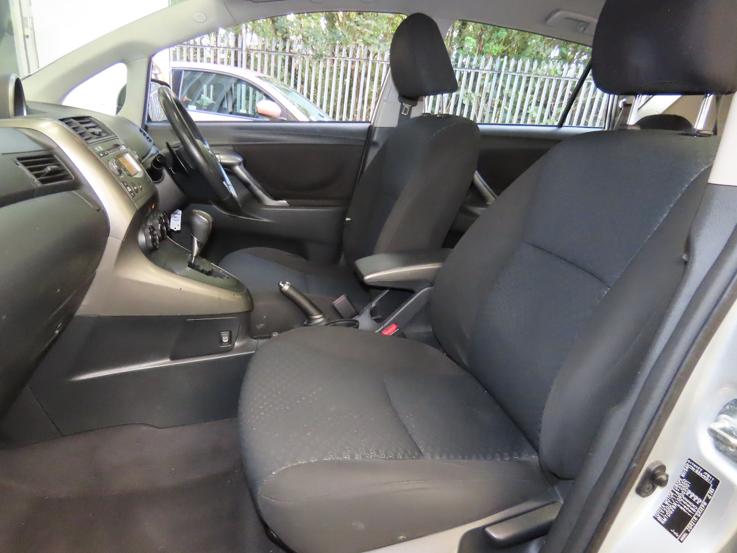 Used Toyota Verso 2009 for sale - 76357820: Photo 8
