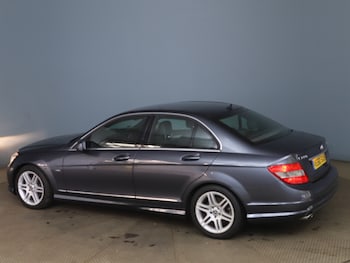 Used Mercedes-Benz C-Class 2011 for sale - 75918247: Photo