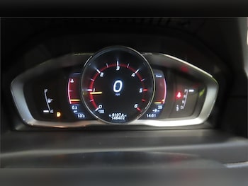 Used Volvo V70 2016 for sale - 76819702: Photo