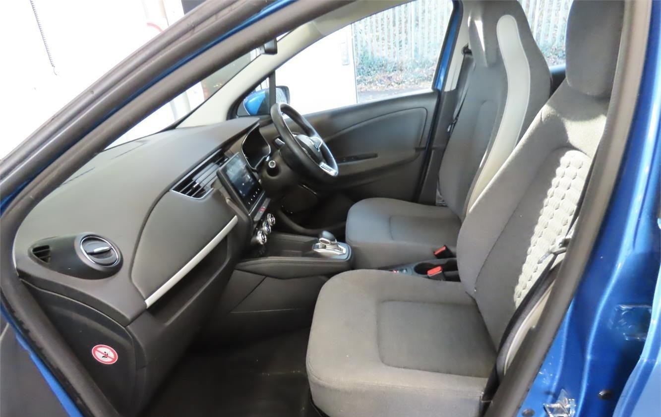 Used Renault Zoe 2020 for sale - 76819708: Photo 2