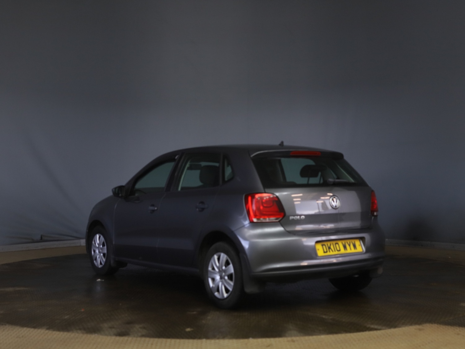 Used Volkswagen Polo 2010 for sale - 76357813: Photo 4