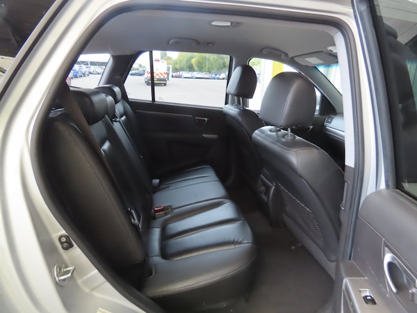 Used Hyundai Santa Fe 2010 for sale - 76292884: Photo 10