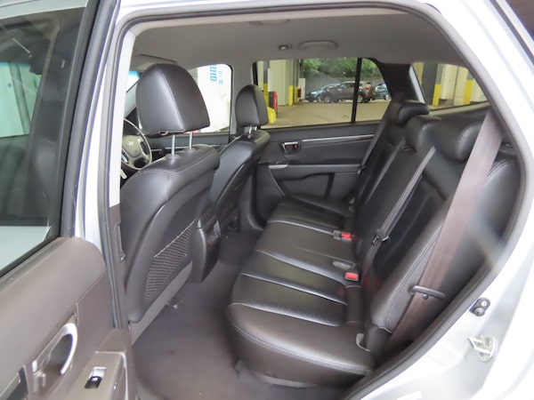 Used Hyundai Santa Fe 2010 for sale - 76292884: Photo 9