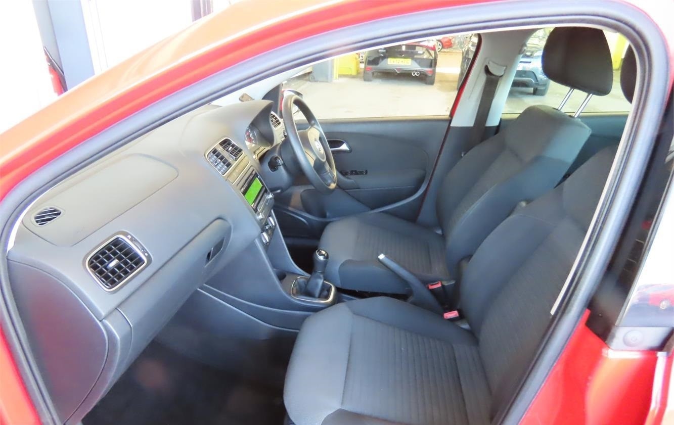 Used Volkswagen Polo 2013 for sale - 76641614: Photo 2