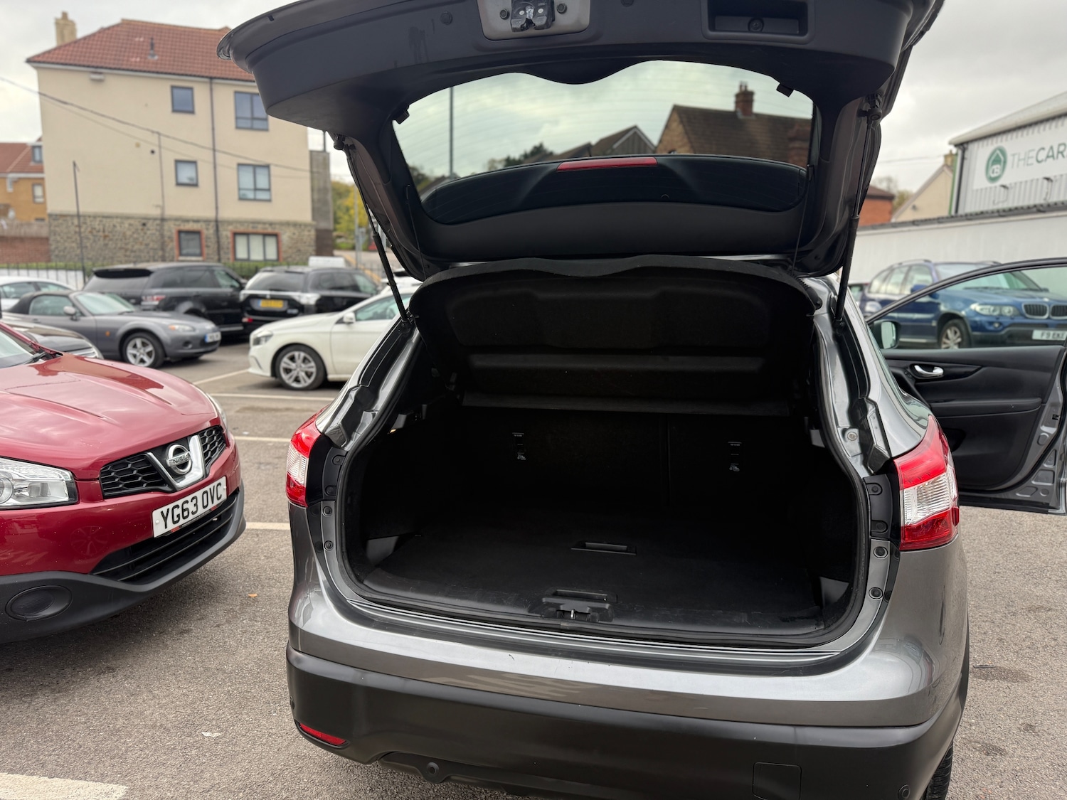 Used Nissan Qashqai 2015 for sale - 76198104: Photo 17