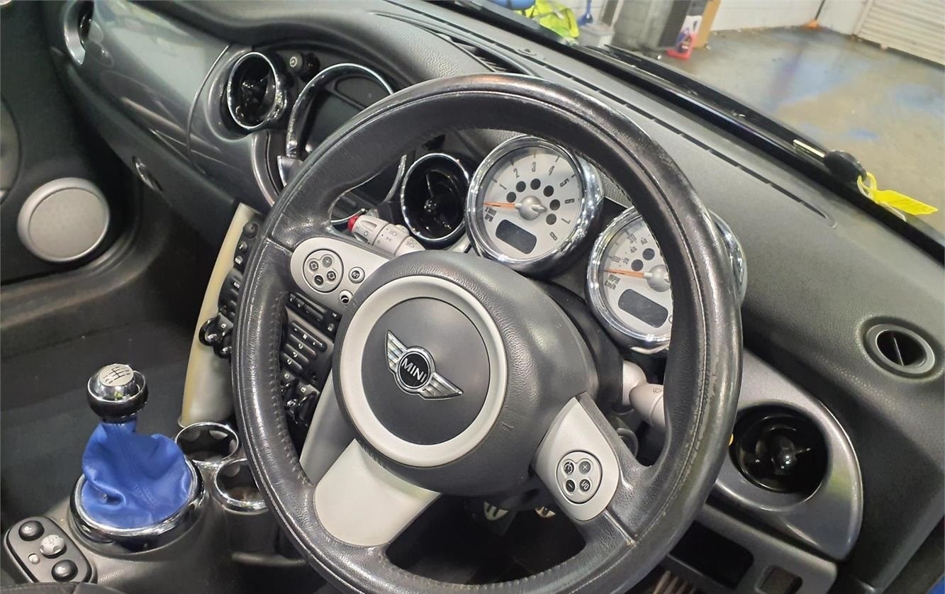 Used MINI Convertible 2007 for sale - 76909274: Photo 3