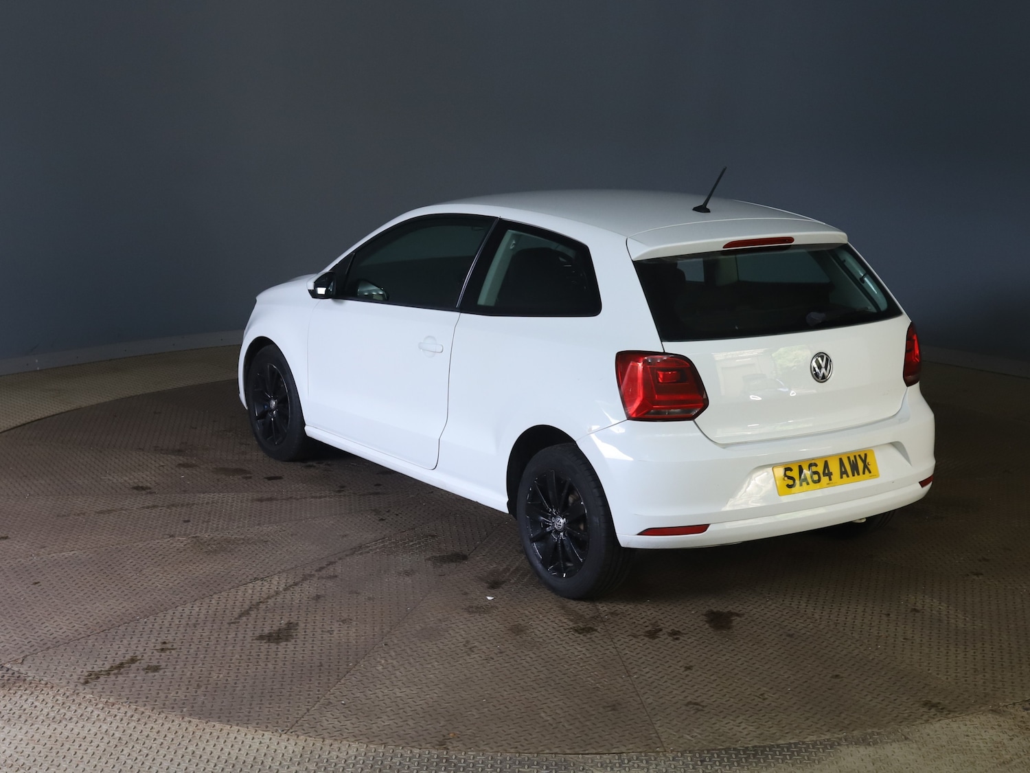 Used Volkswagen Polo 2014 for sale - 76792435: Photo 3