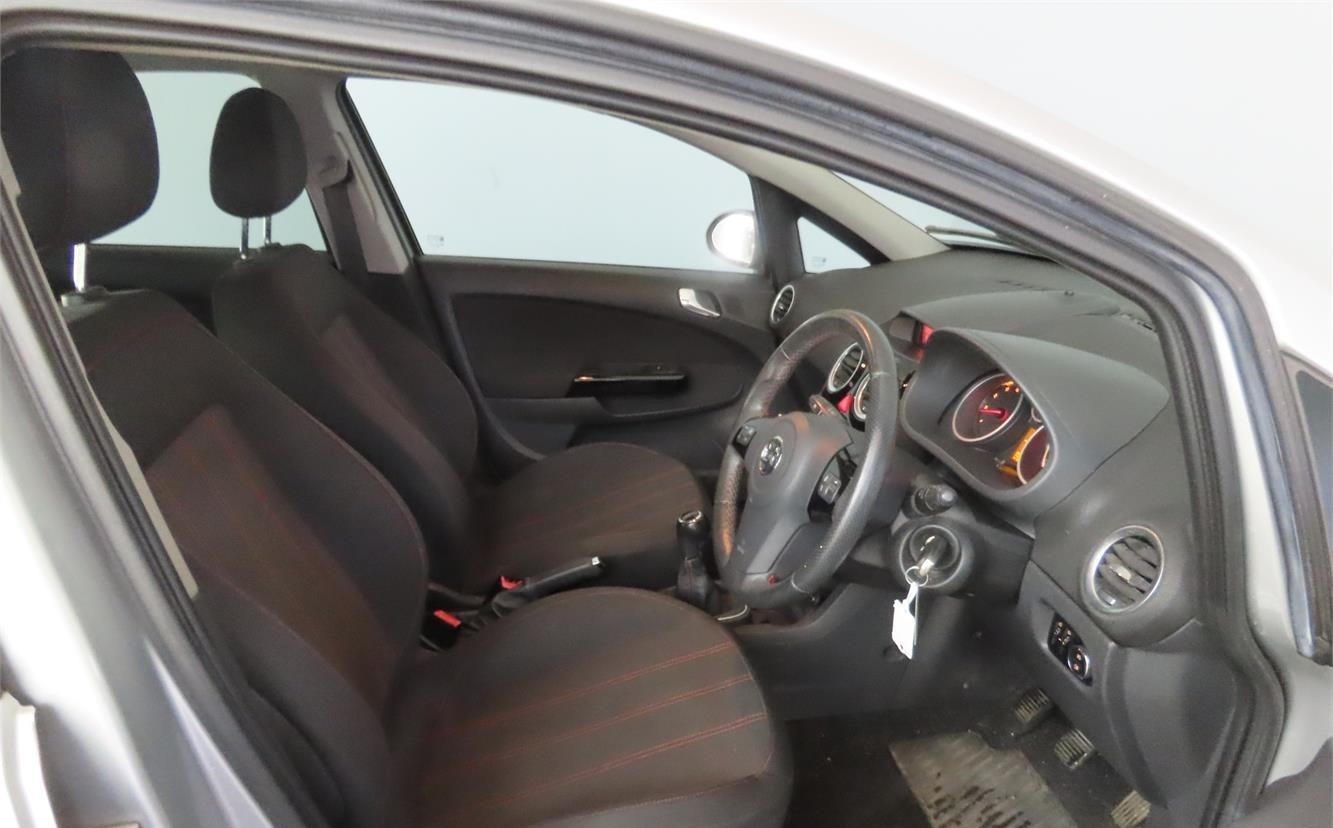 Used Vauxhall Corsa 2013 for sale - 76819699: Photo 2