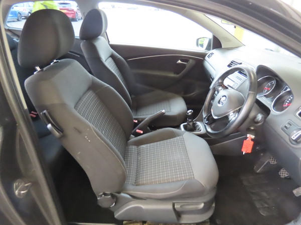 Used Volkswagen Polo 2014 for sale - 76292859: Photo 7