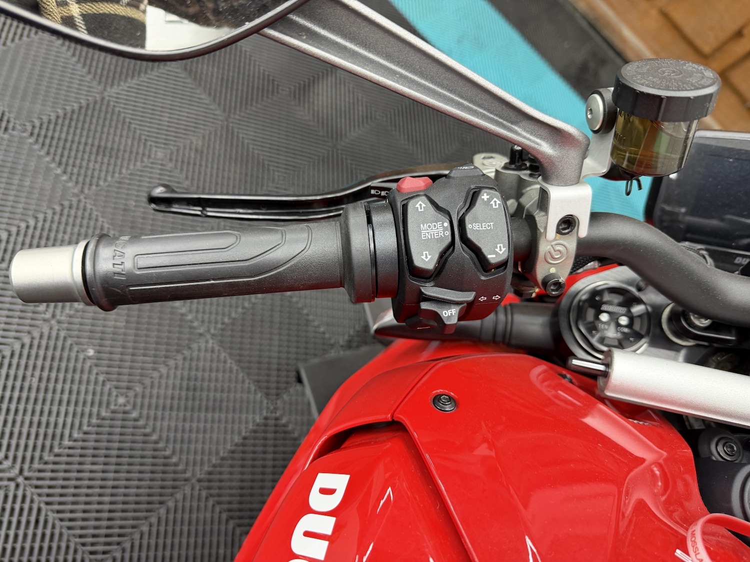 Ducati Streetfighter V4