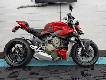 Used Ducati Streetfighter V4 2021 for sale - bike-77464854: Photo