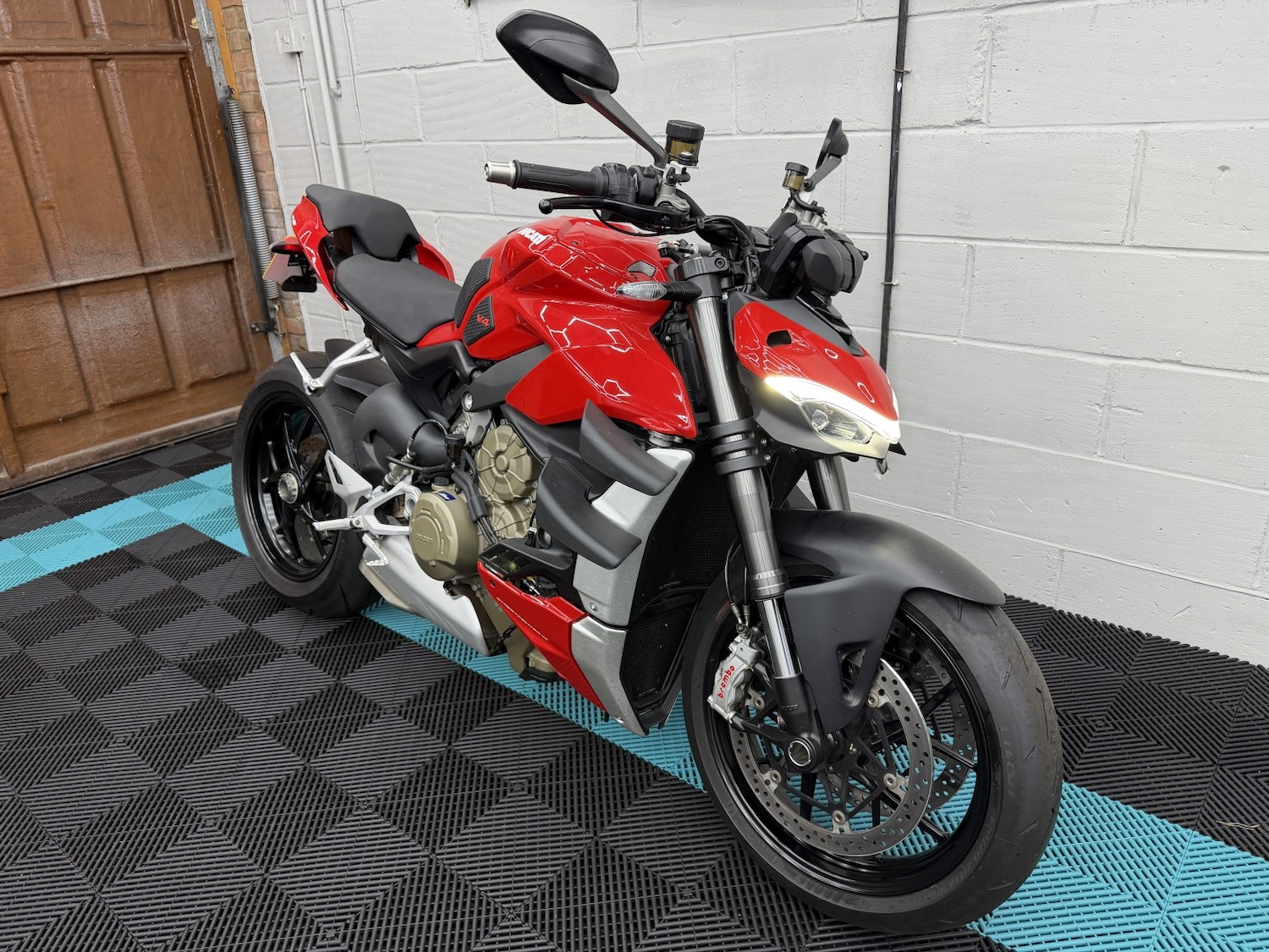 Ducati Streetfighter V4