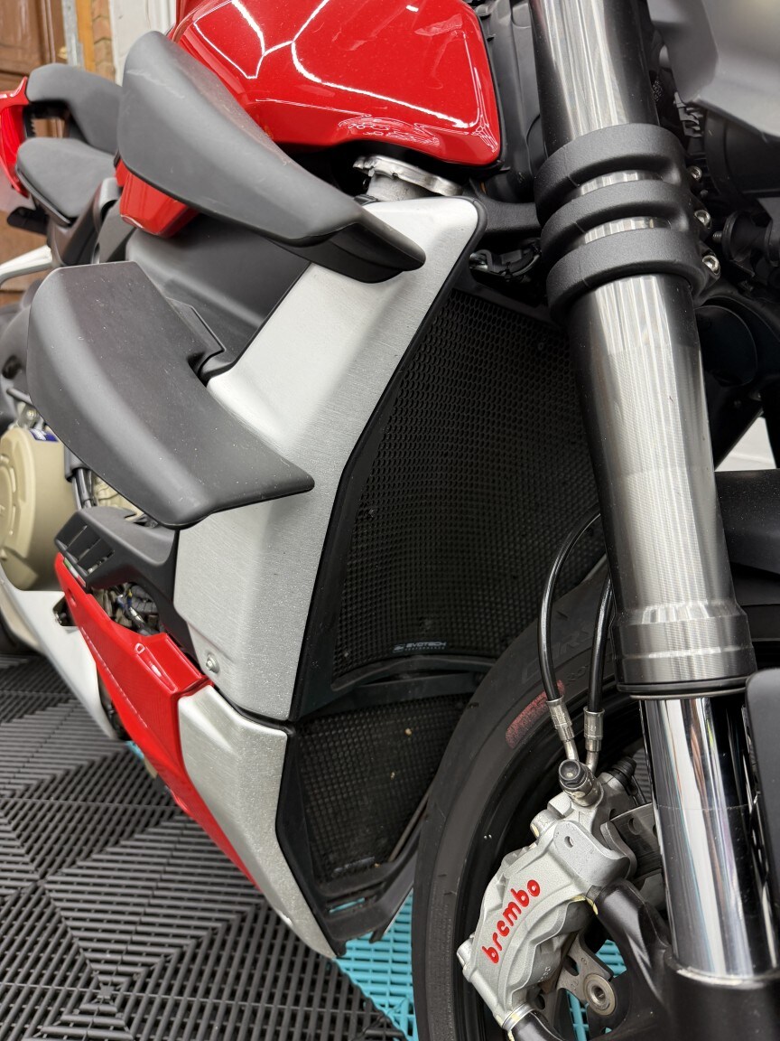 Ducati Streetfighter V4