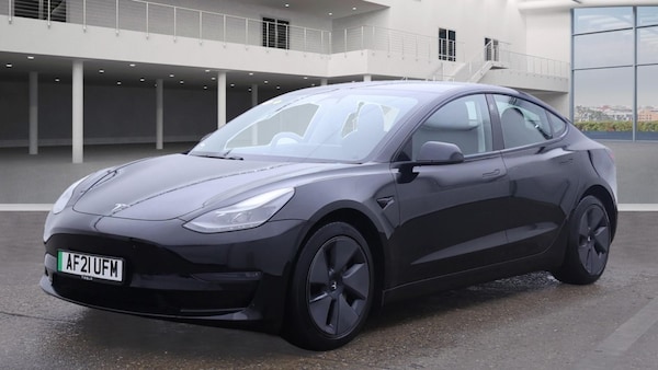 Used Tesla Model 3 2021 for sale - 76281371: Photo 2