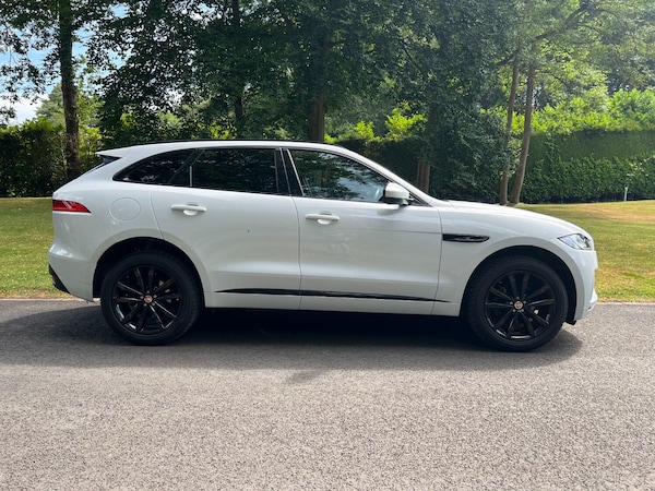 Used Jaguar F-Pace 2020 for sale - 74757451: Photo 2