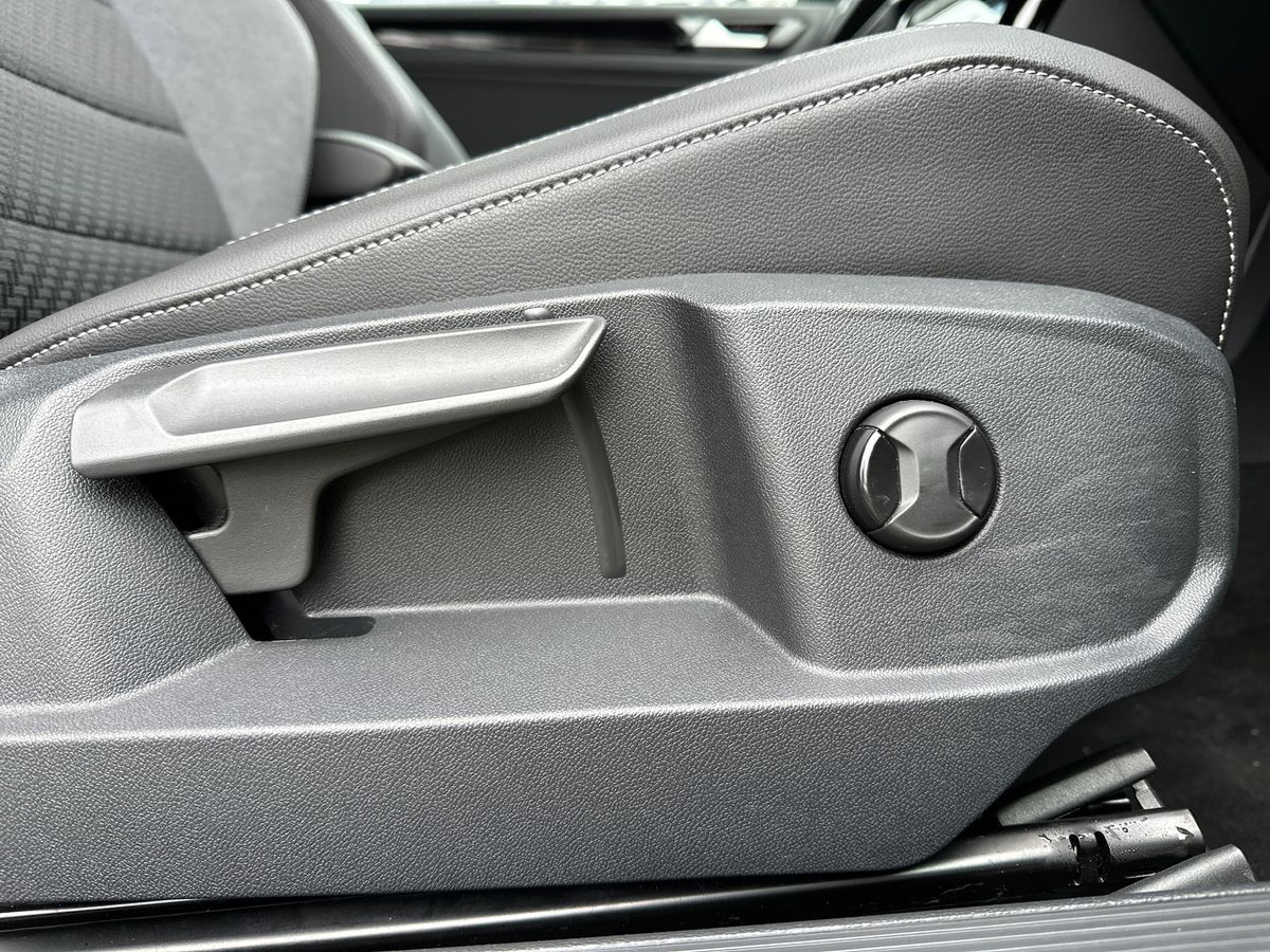 Used Volkswagen T-Roc 2023 for sale - 77512619: Photo 30