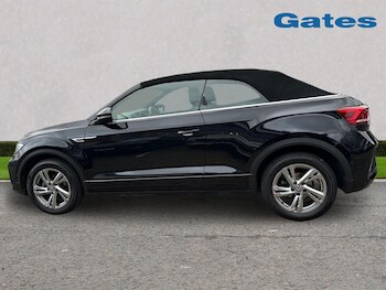 Used Volkswagen T-Roc 2023 for sale - 77512619: Photo