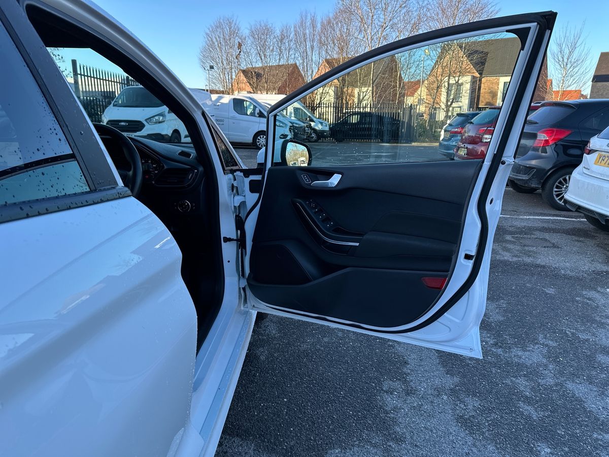 Used Ford Fiesta 2022 for sale - 77133840: Photo 35