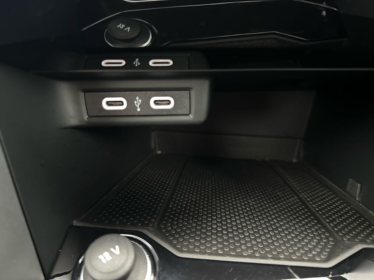 Used Volkswagen T-Roc 2024 for sale - 78108535: Photo 24