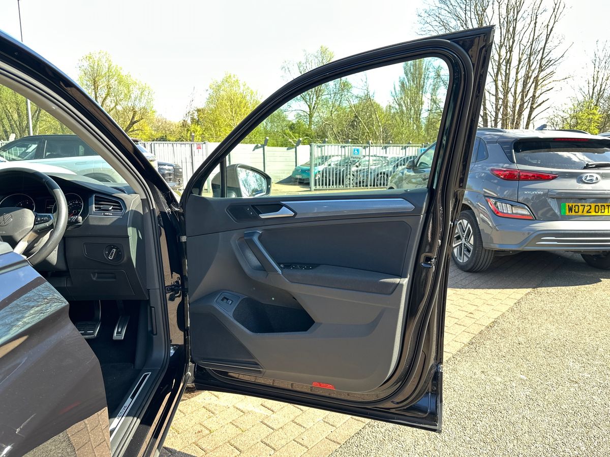 Used Volkswagen Tiguan 2022 for sale - 78158603: Photo 35