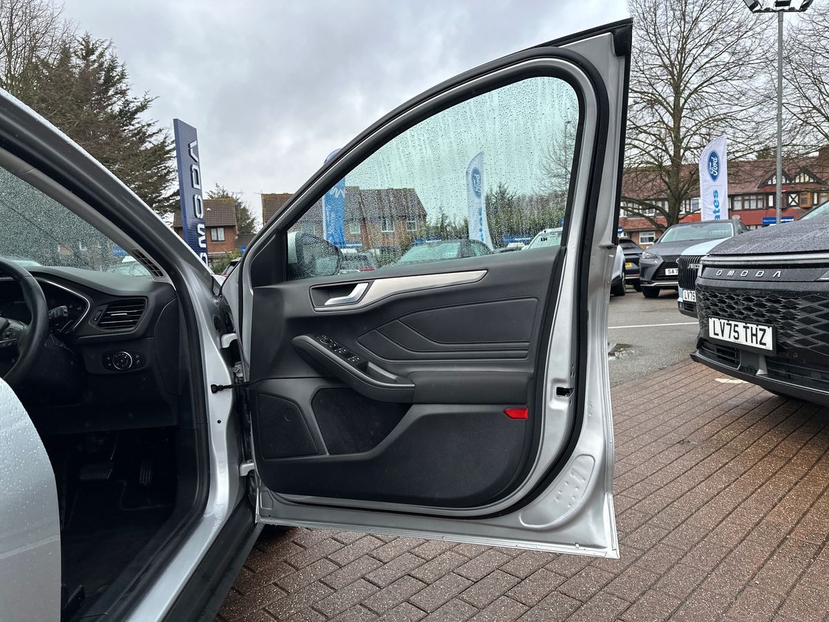 Used Ford Focus 2023 for sale - 77526052: Photo 35