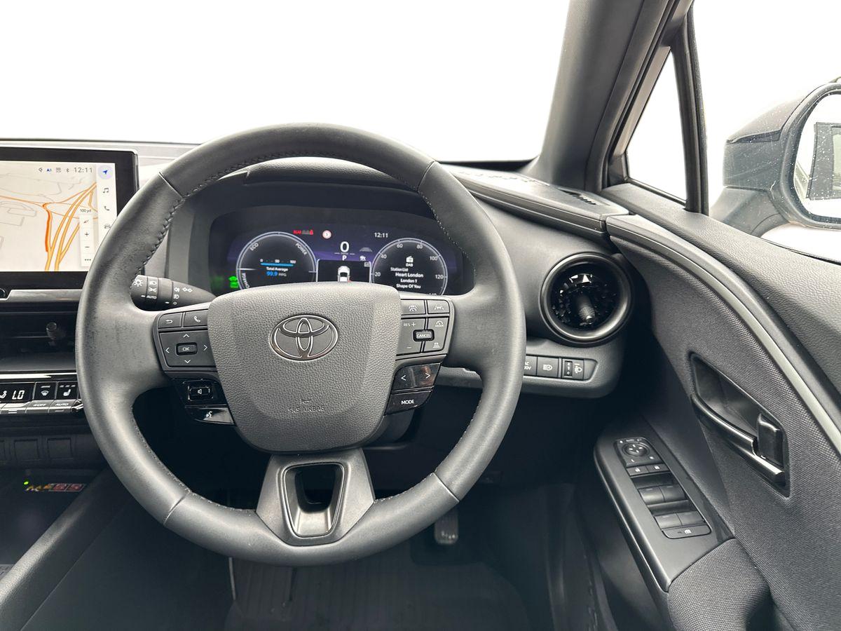 Used Toyota C-HR 2024 for sale - 76272859: Photo 17