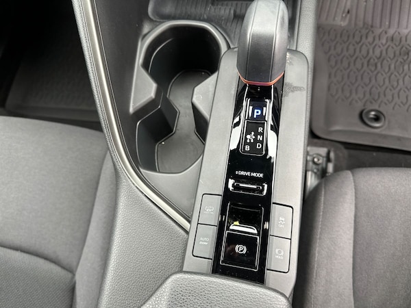 Used Toyota C-HR 2024 for sale - 76272859: Photo 28