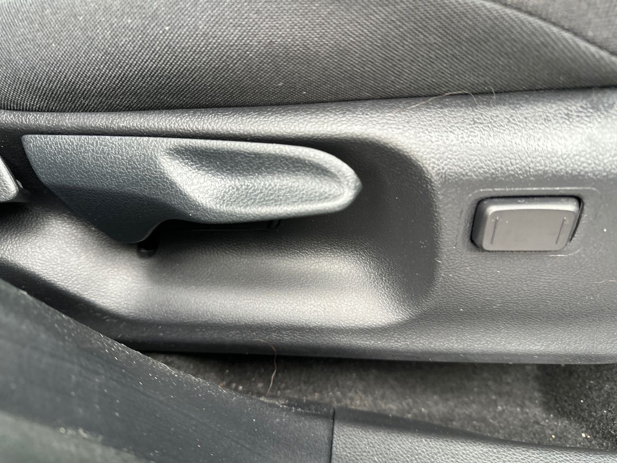 Used Toyota C-HR 2024 for sale - 76272859: Photo 30