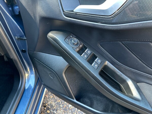 Used Ford Focus 2023 for sale - 76033695: Photo 25