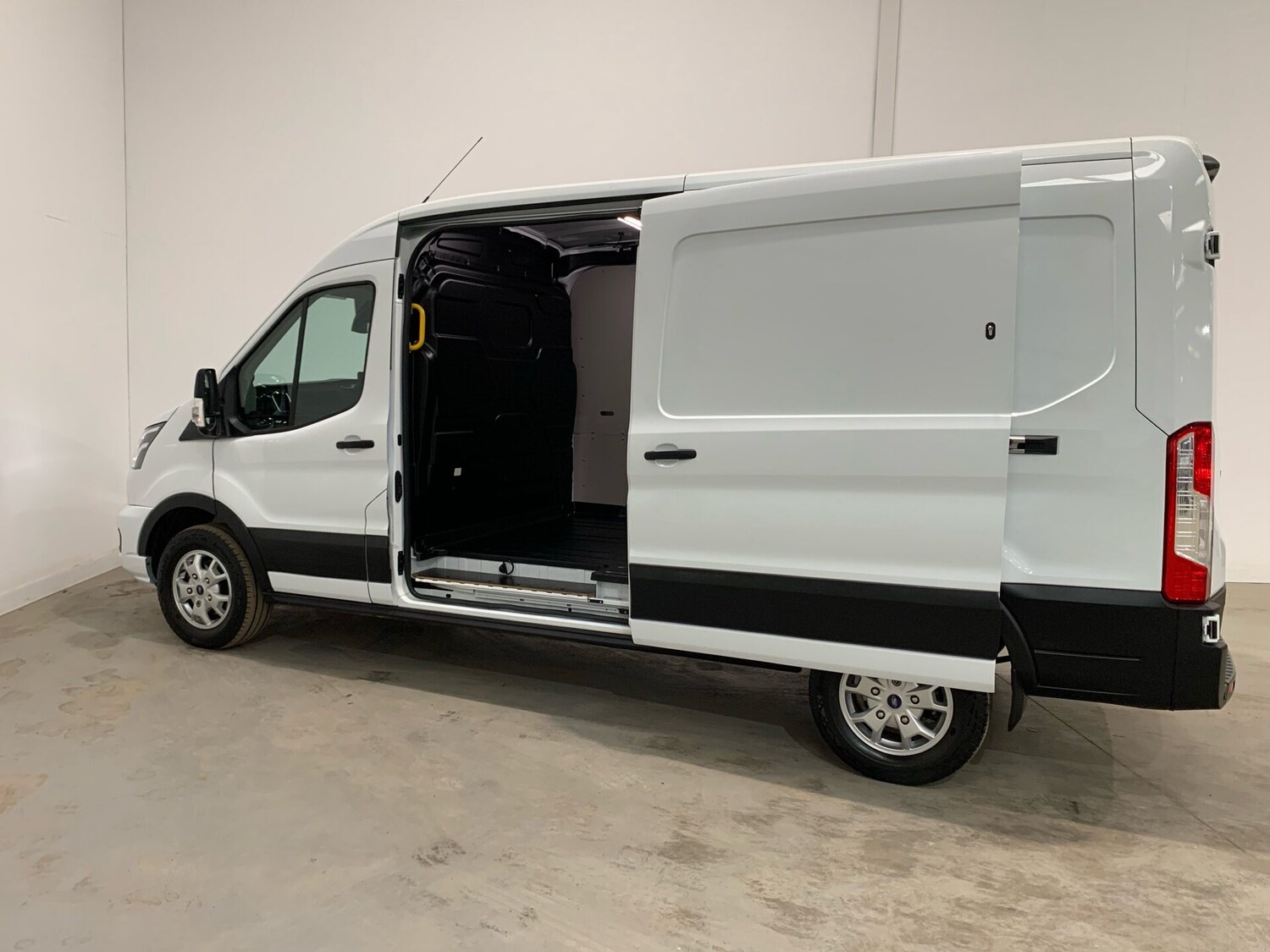 Used Ford Transit 2024 for sale - 75426495: Photo 9