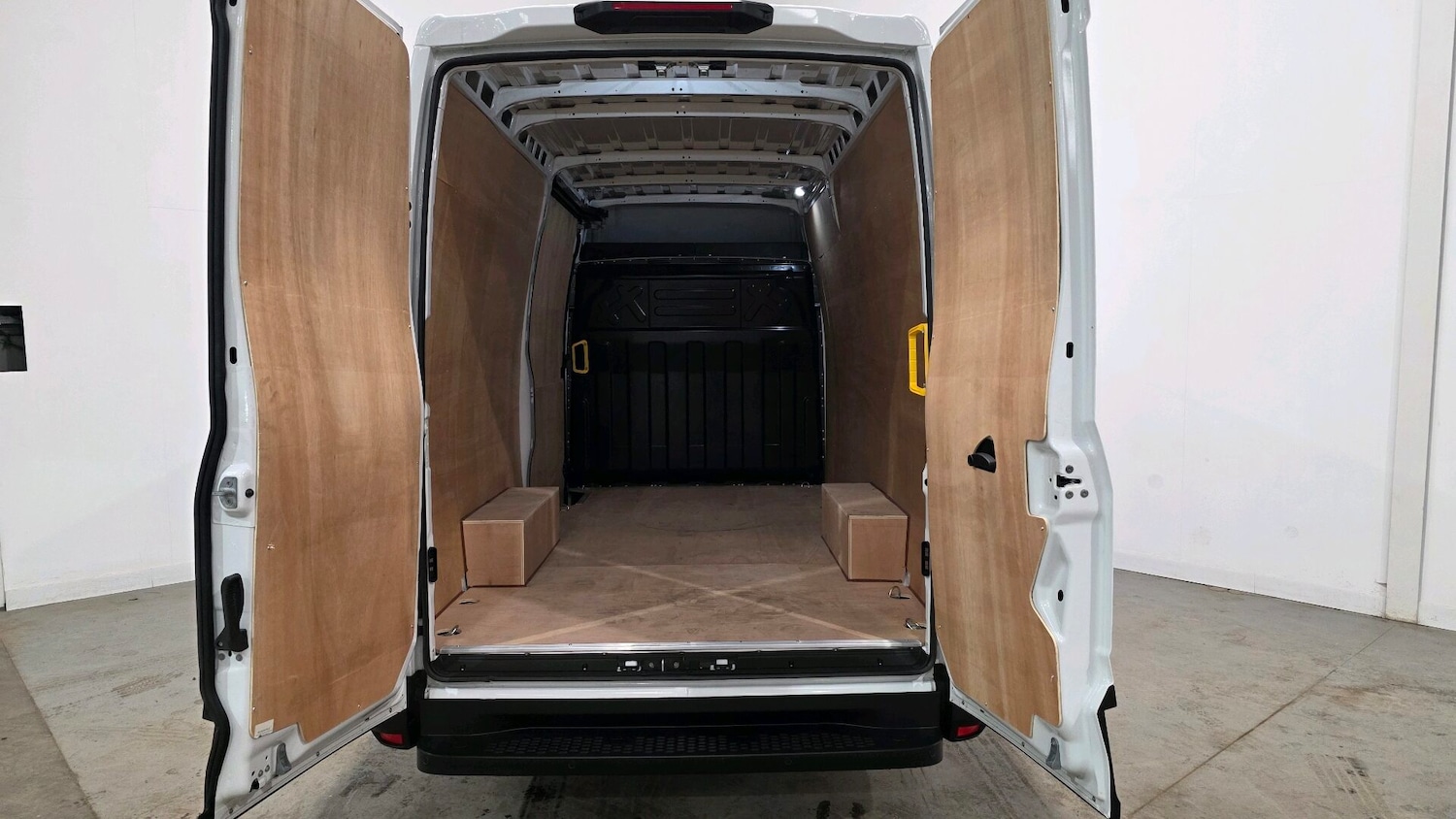 Used Iveco Daily 2024 for sale - 77662058: Photo 11