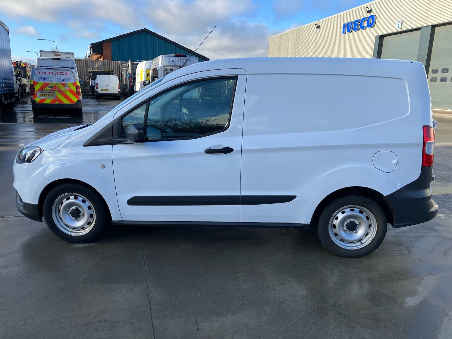 Used Ford Transit Courier 2022 for sale - 77318272: Photo 8
