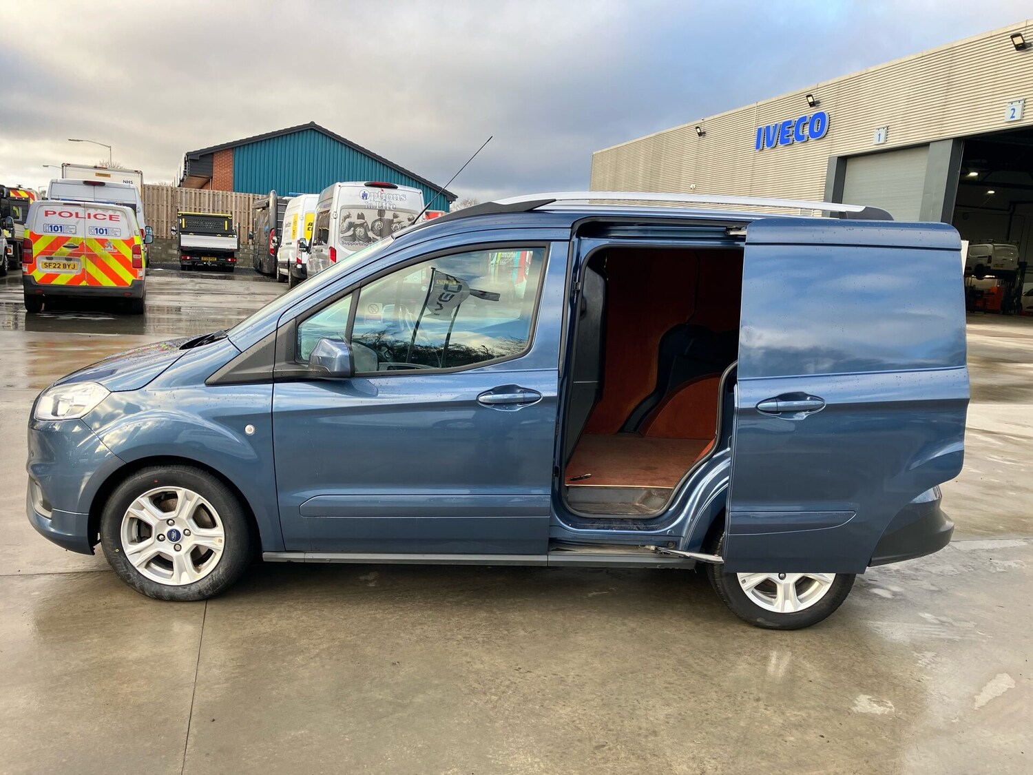 Used Ford Transit Courier 2023 for sale - 77241448: Photo 11