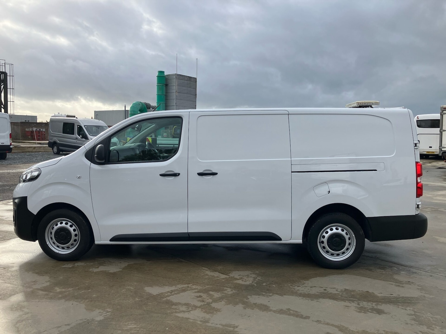 Used Vauxhall Vivaro 2022 for sale - 76428831: Photo 7