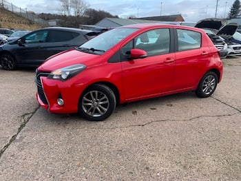 Used Toyota Yaris 2015 for sale - 79659040: Photo