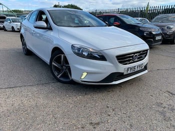 Used Volvo V40 2015 for sale - 79659069: Photo