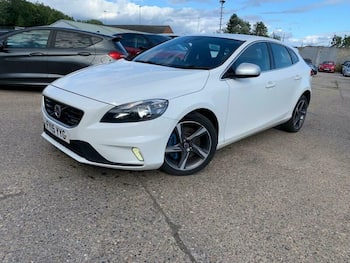 Used Volvo V40 2015 for sale - 79659069: Photo