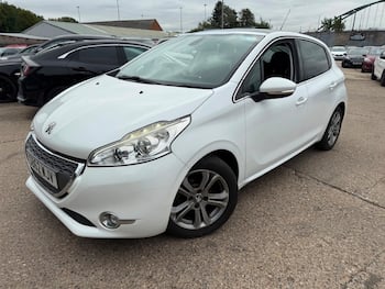Used Peugeot 208 2013 for sale - 79659105: Photo