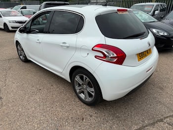 Used Peugeot 208 2013 for sale - 79659105: Photo