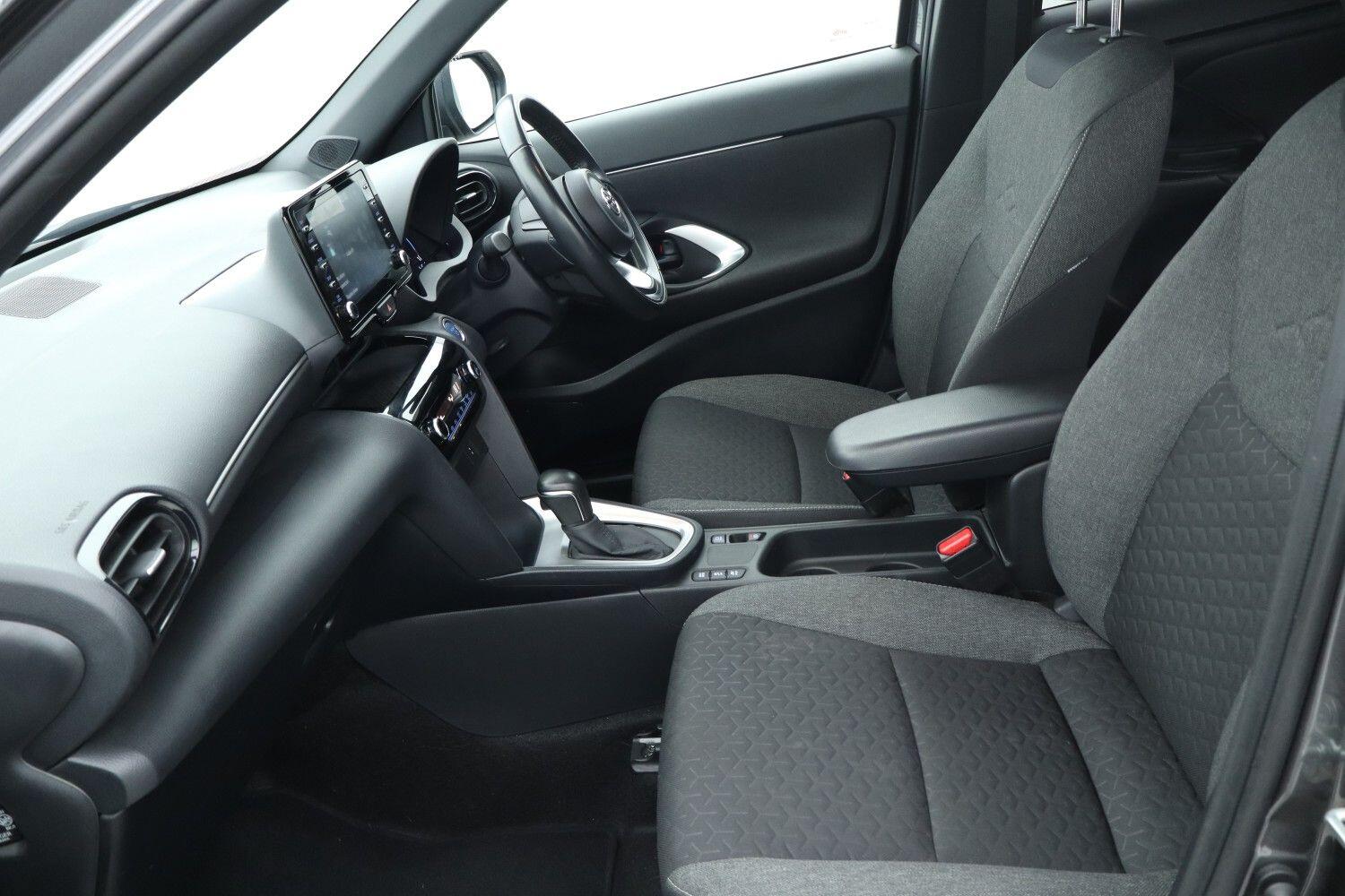 Used Toyota Yaris Cross 2022 for sale - 76675100: Photo 10