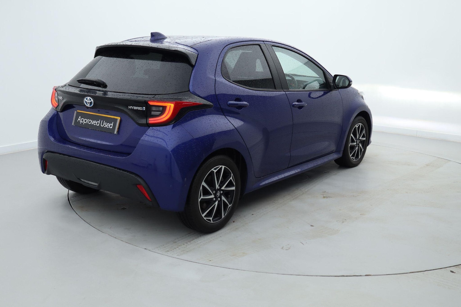 Used Toyota Yaris 2023 for sale - 76675859: Photo 2