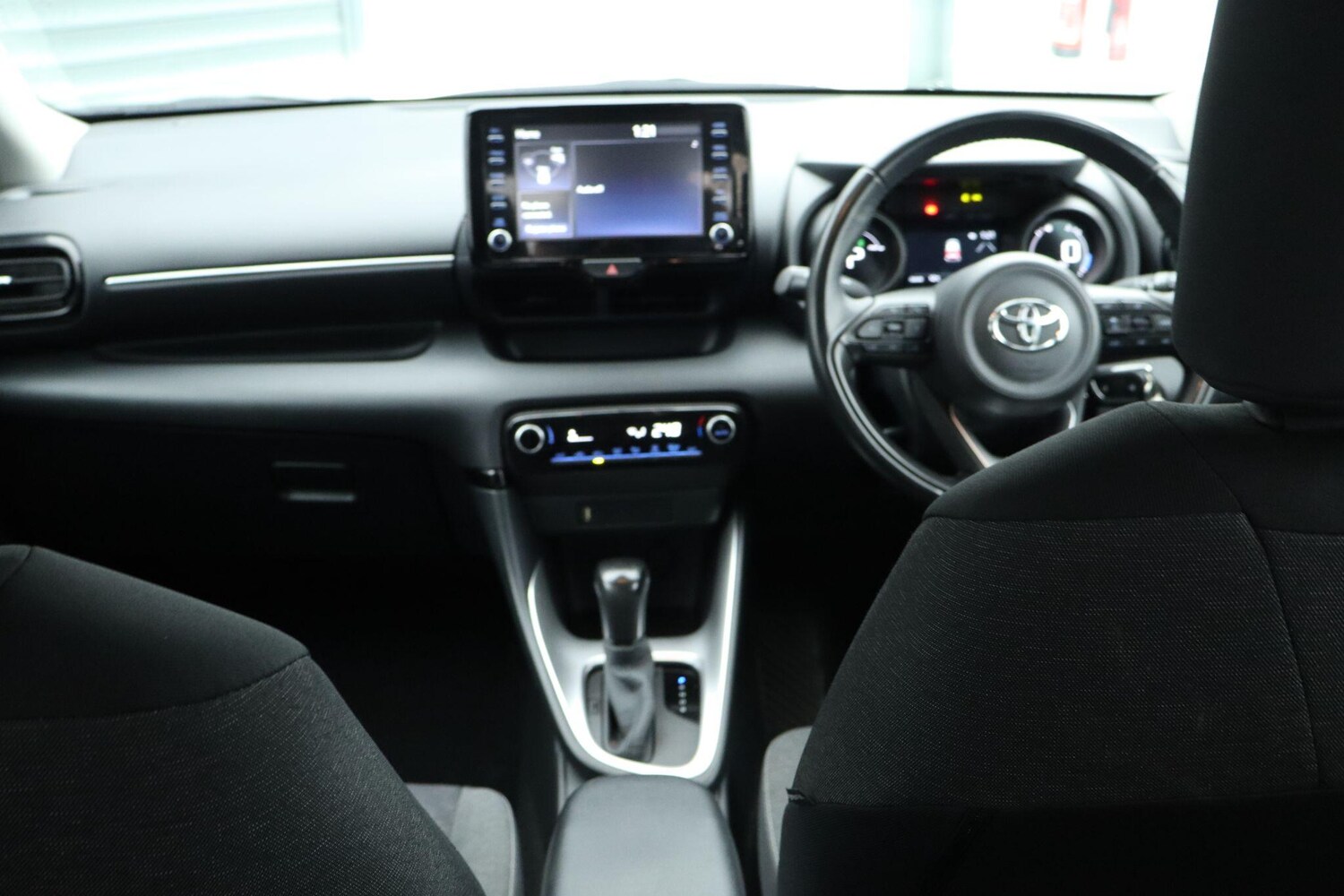 Used Toyota Yaris 2023 for sale - 76675859: Photo 6