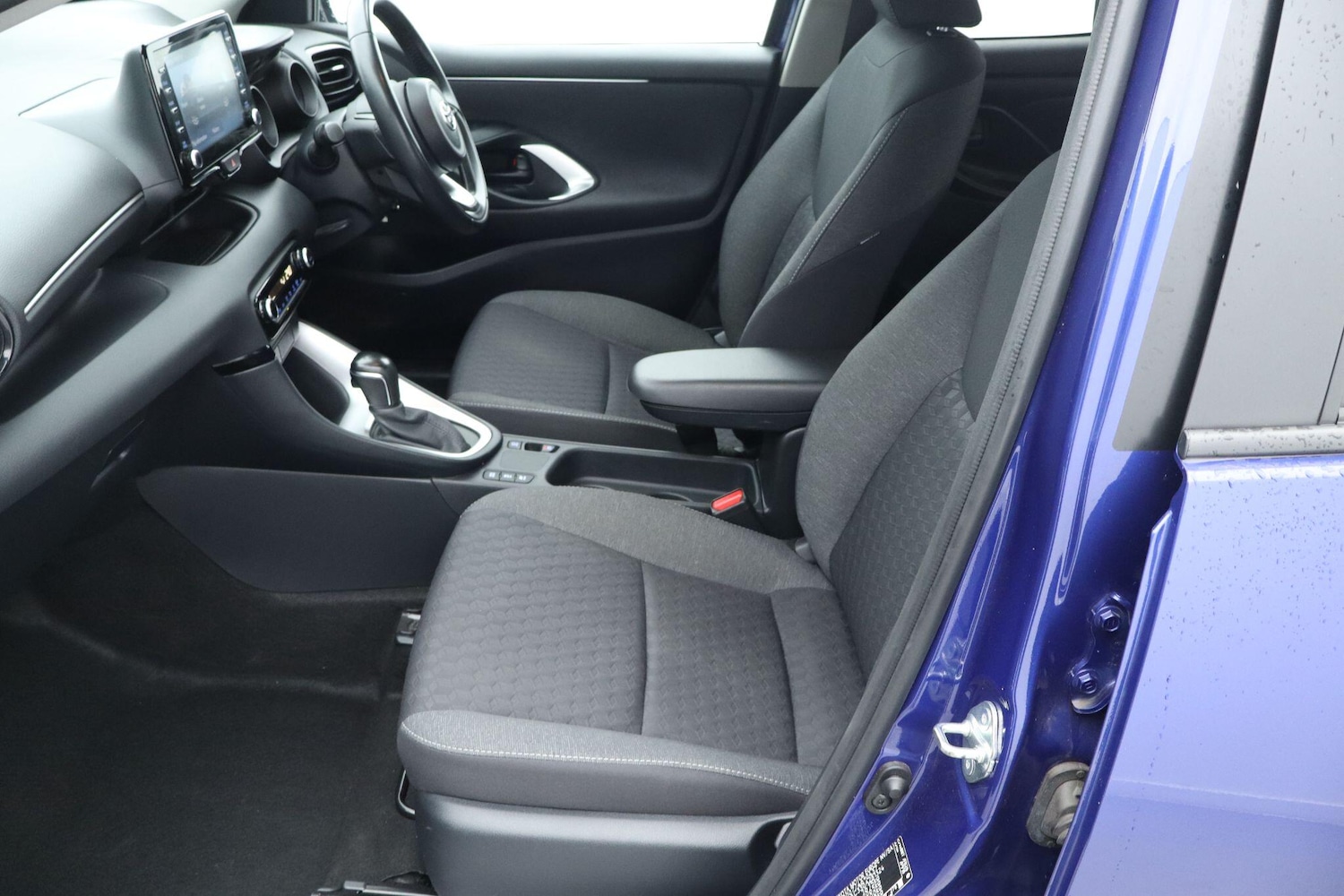 Used Toyota Yaris 2023 for sale - 76675859: Photo 7