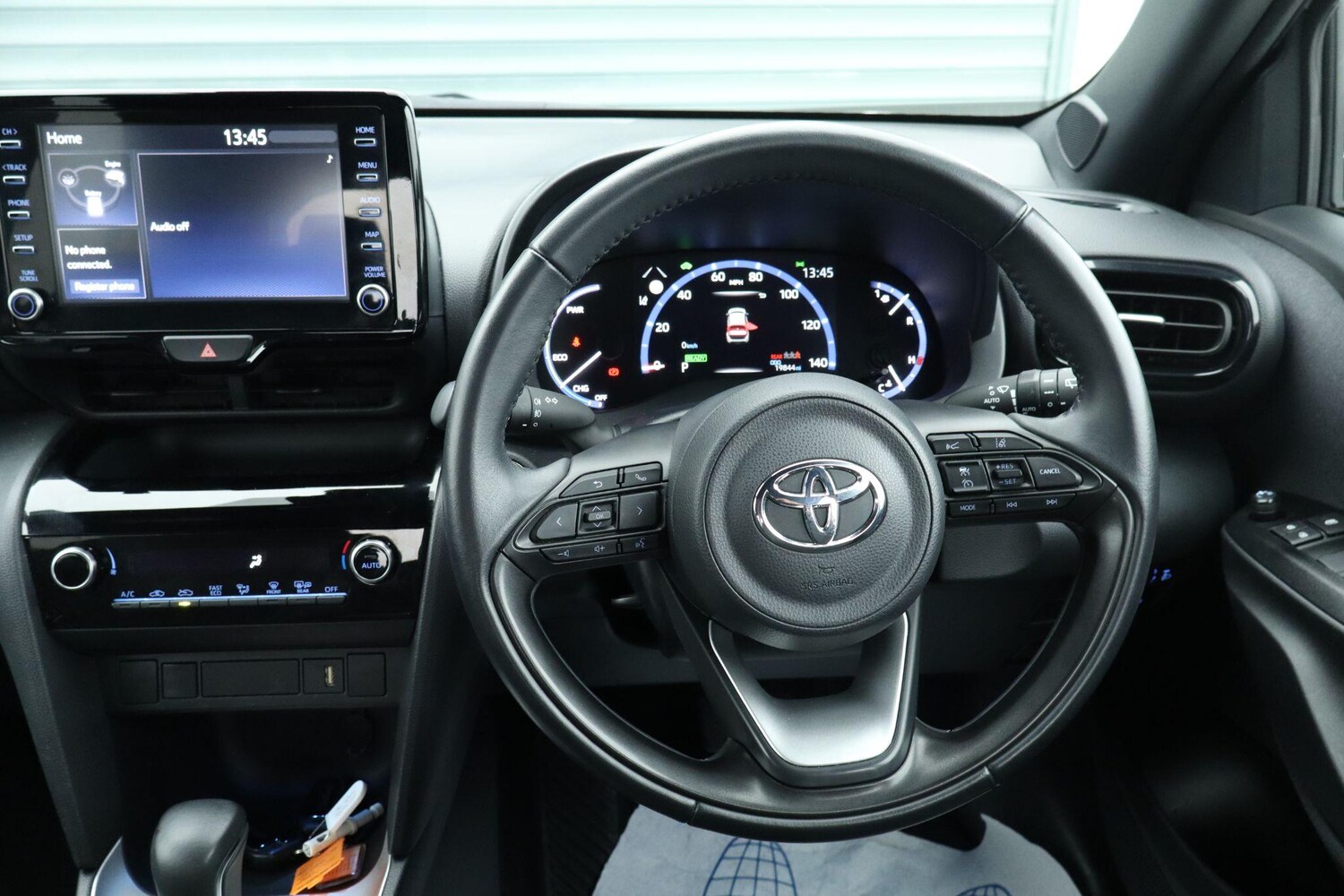 Used Toyota Yaris Cross 2023 for sale - 76676421: Photo 8