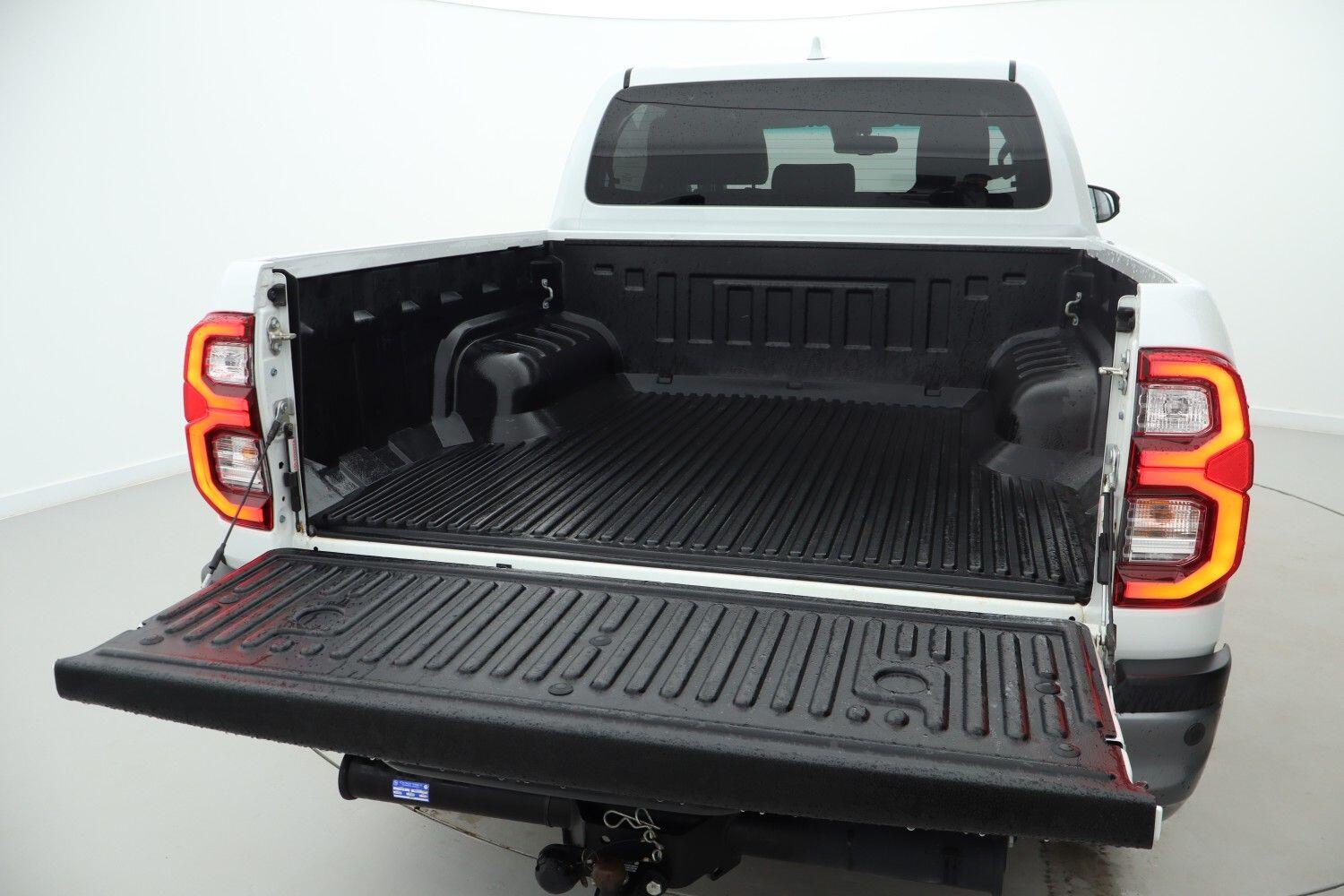 Used Toyota Hilux 2025 for sale - 78026017: Photo 10