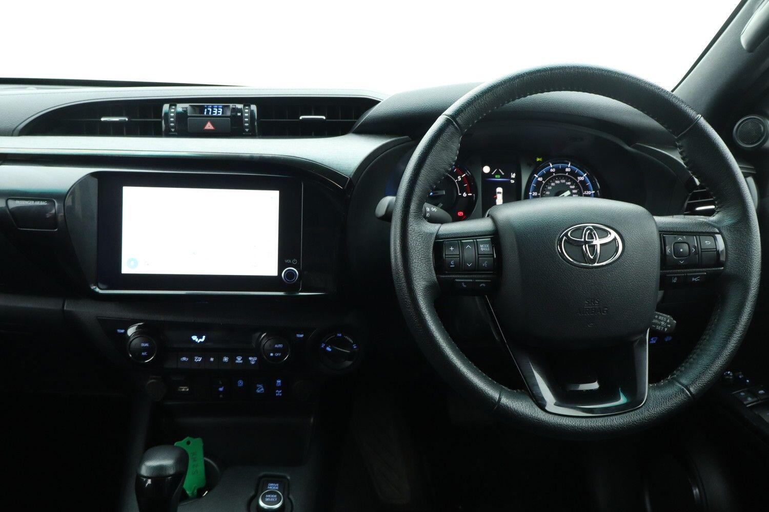 Used Toyota Hilux 2025 for sale - 78026017: Photo 9